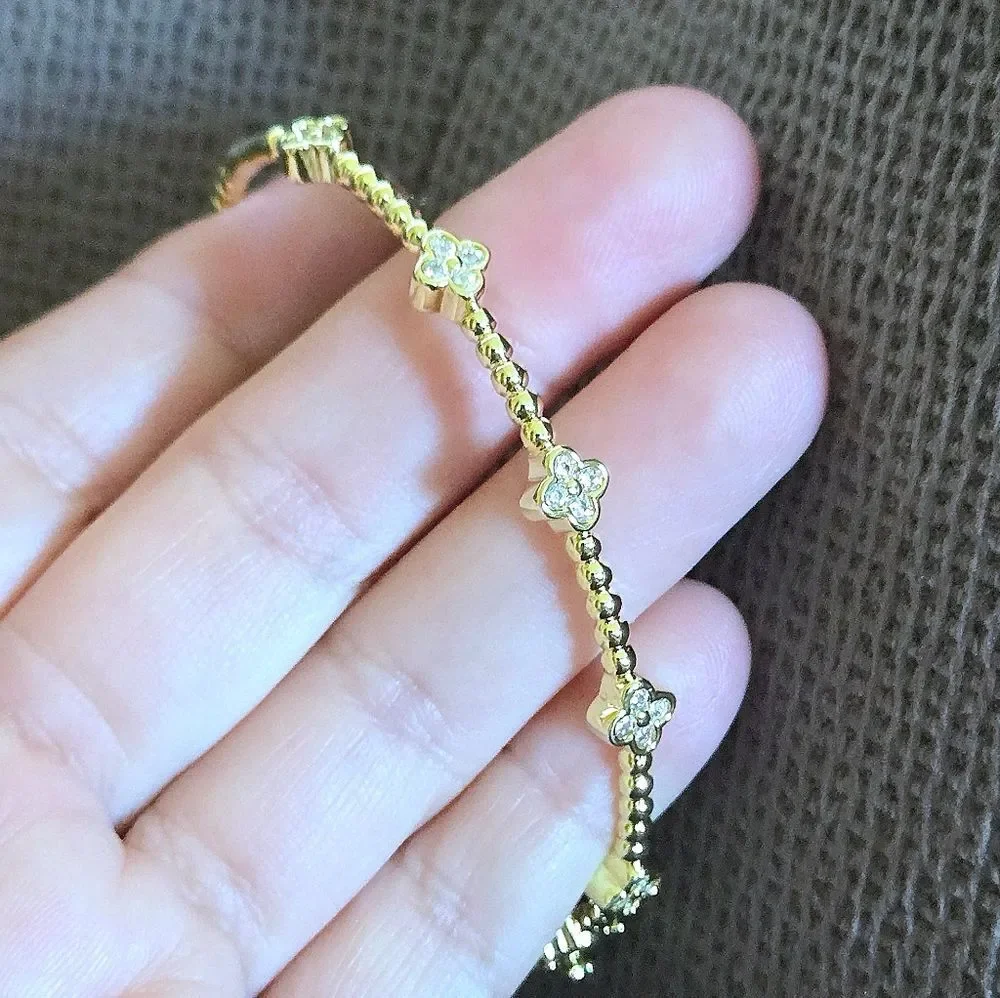 Gold💛 Hinged Cubic Zirconia💎 Flower🌸 Bracelet - NWT